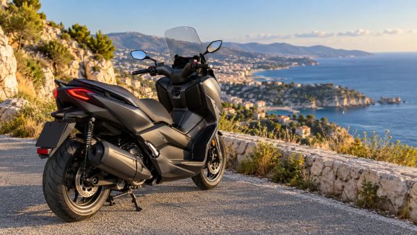 Pourquoi la pression du pneu arrière du XMAX 300 est-elle cruciale ?