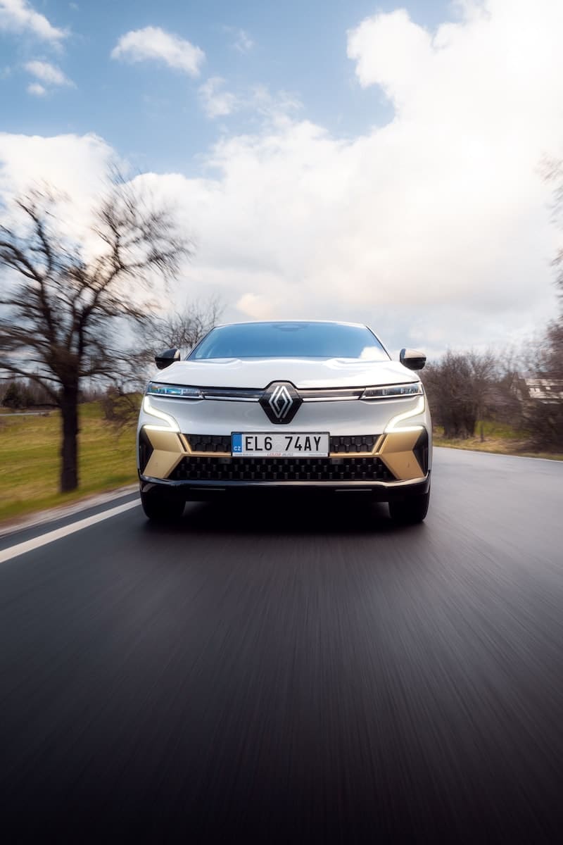Démonter les phares de votre Renault Megane